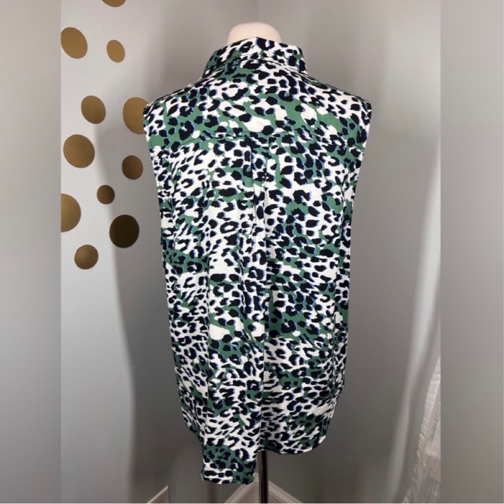 EUC Beachlunchlounge Tanzania Animal Print Blouse - Picture 9 of 11